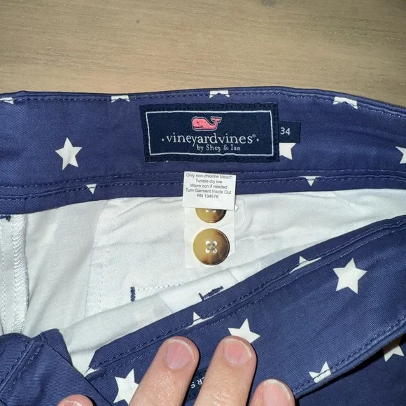 Vineyard Vines Men’s Shorts Size 34 American Flag Theme great for 4th of July! - Picture 2 of 3